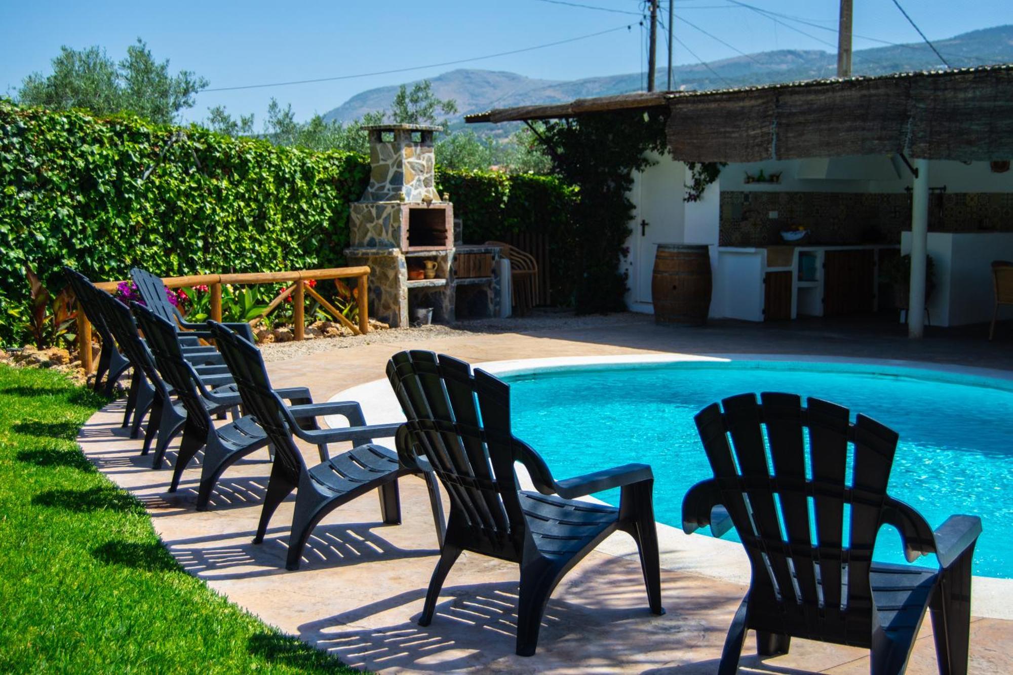 Rural Acacias Ferienhaus Cabra
